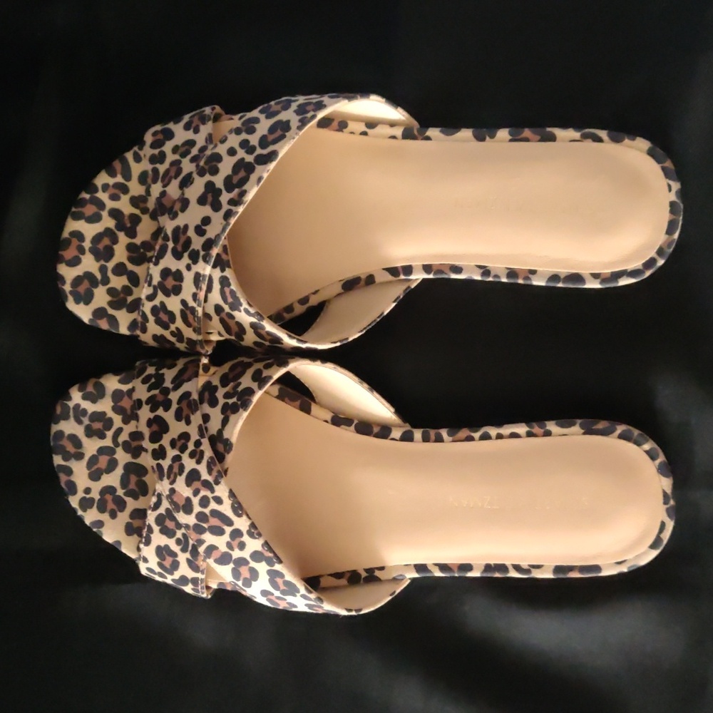 Stuart WeitzmanRoza Leopard Print Leather Sandals. Size 6B - Picture 2 of 11